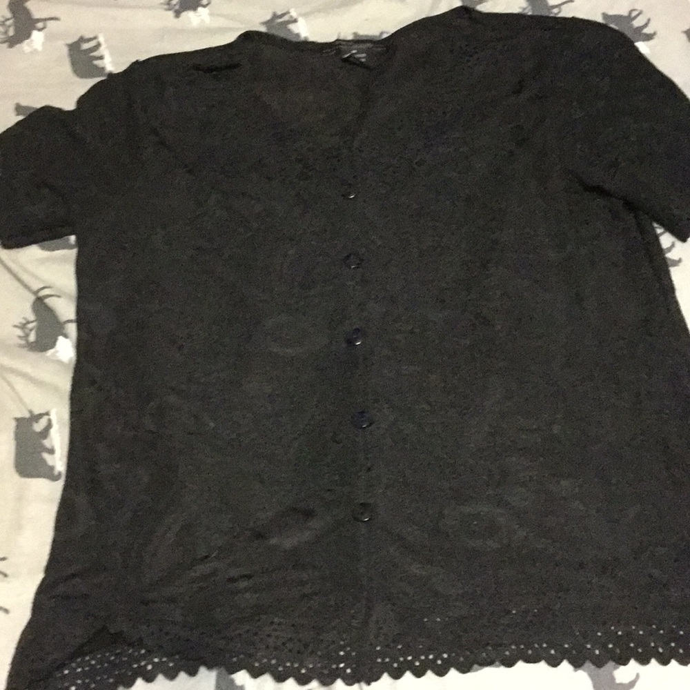 M vintage lace shirt with buttons